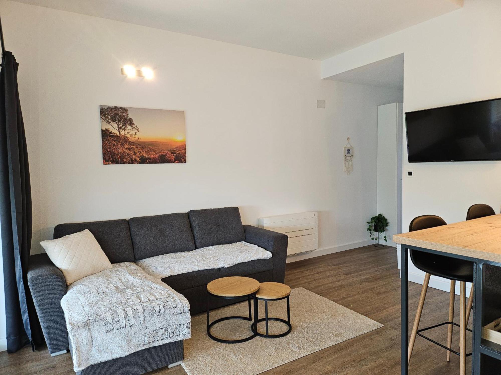 Apartman Pojine Gabonjin Exteriör bild