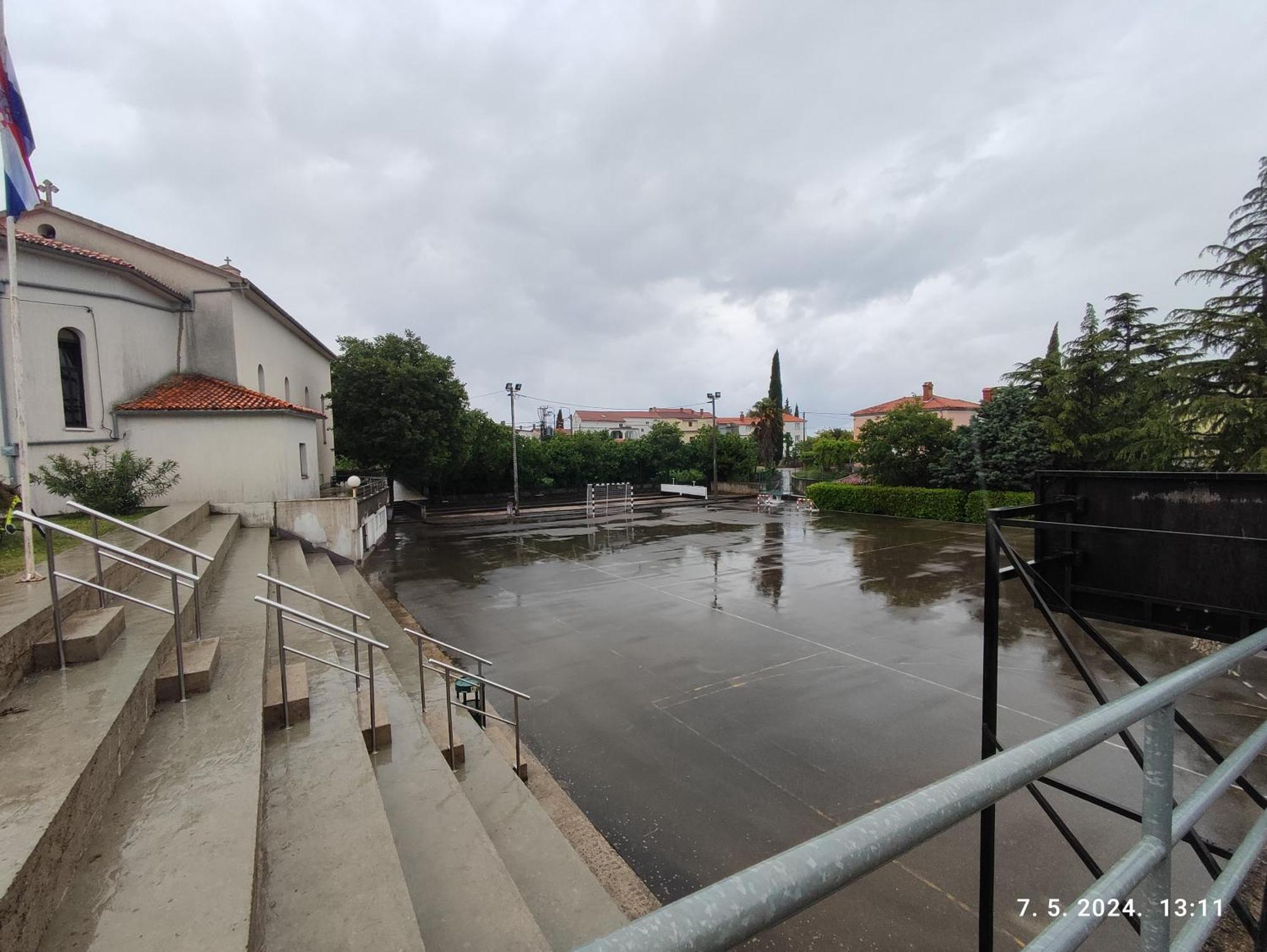 Apartman Pojine Gabonjin Exteriör bild