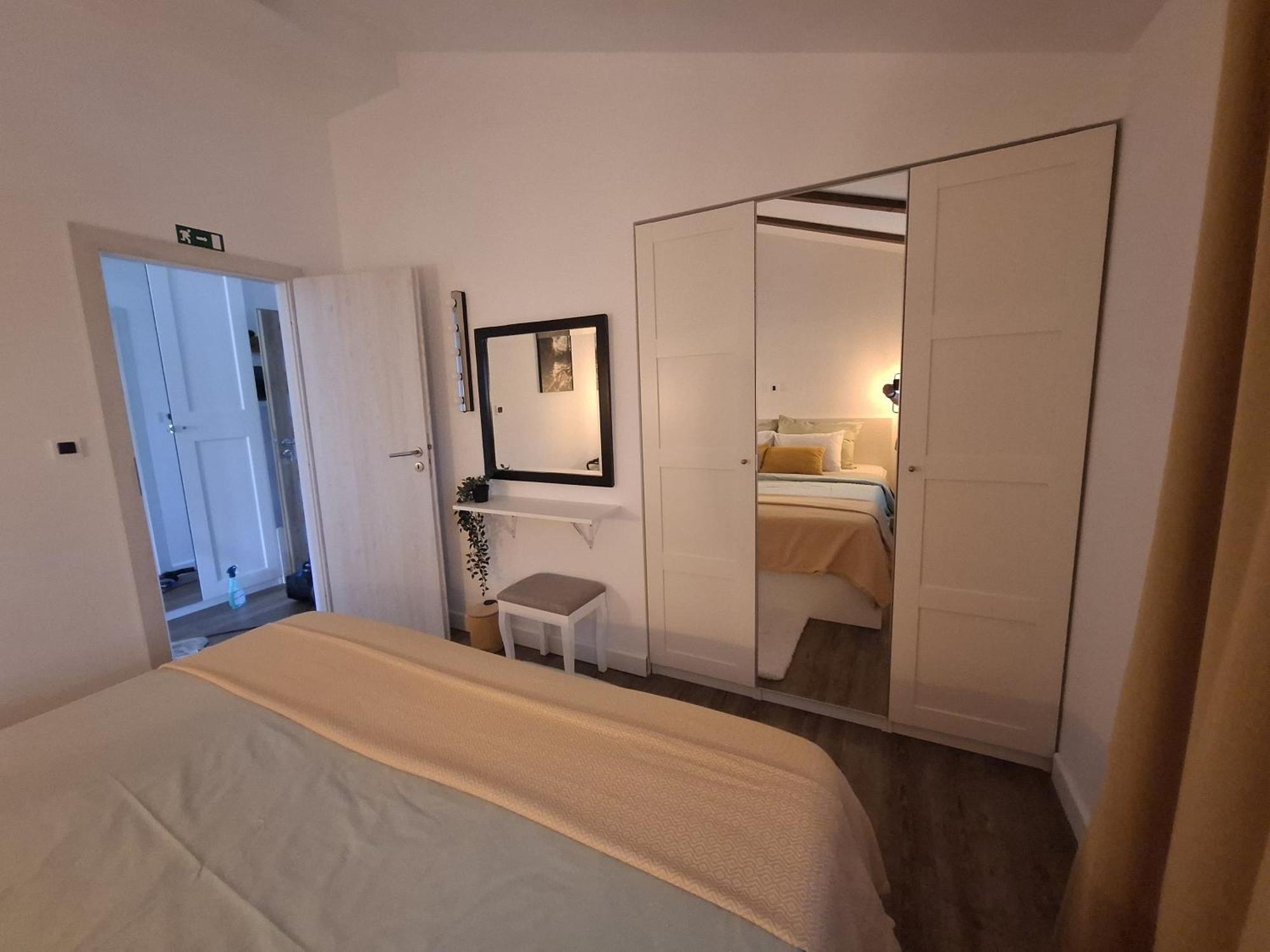 Apartman Pojine Gabonjin Exteriör bild